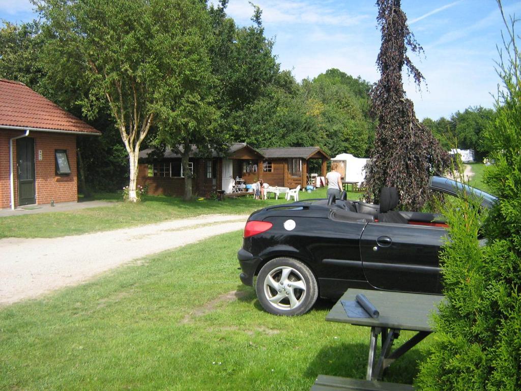 Glamsbjerg Hjemstavnsgardens Camping & Cottages מראה חיצוני תמונה